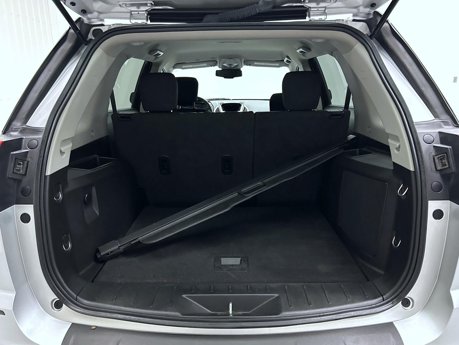 Used 2017 Silver GMC SLE-1 image 21