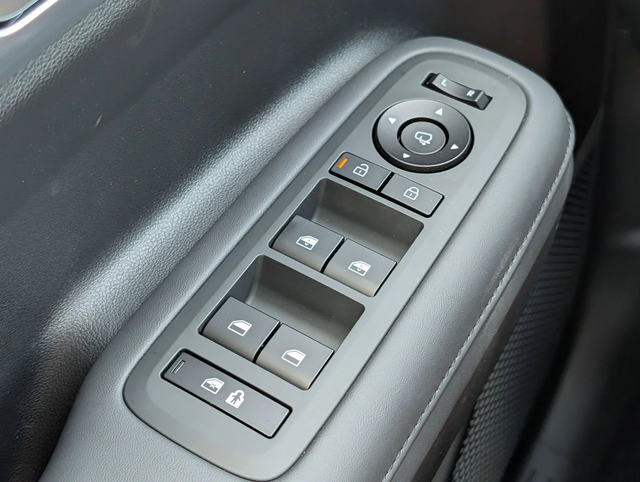 New 2026 Atlantis Blue Hyundai Limited AWD image 12