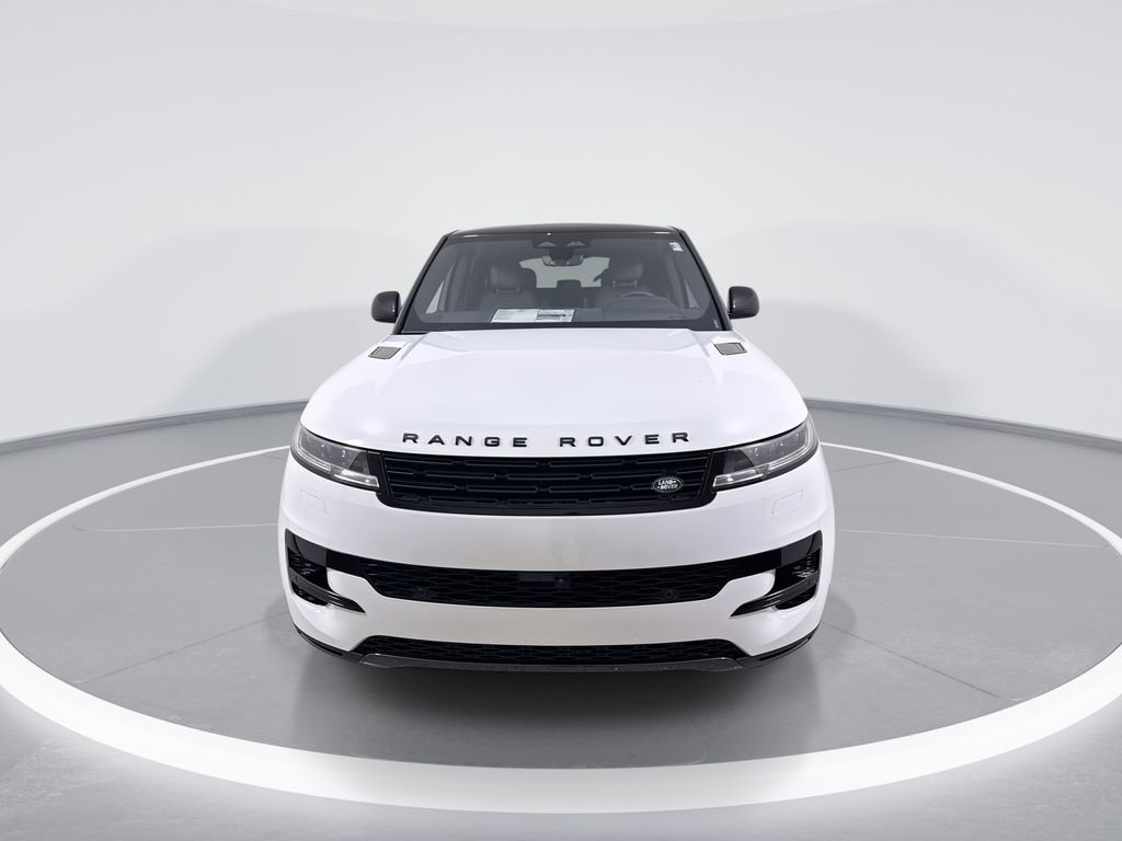 New 2026 Fuji White Land Rover SE image 3