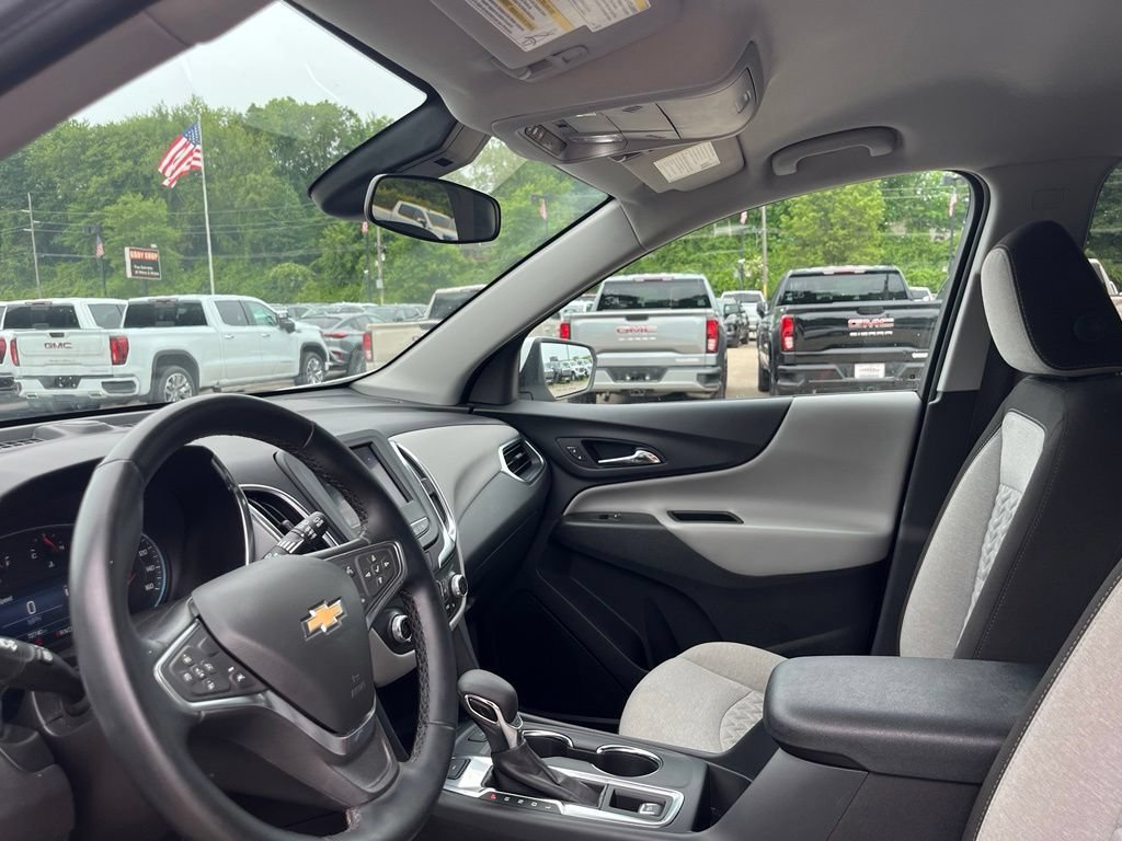 Used 2024 Summit White Chevrolet LT image 20