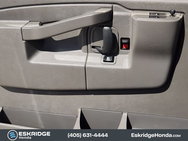 Used 2022 White GMC Work Van image 24