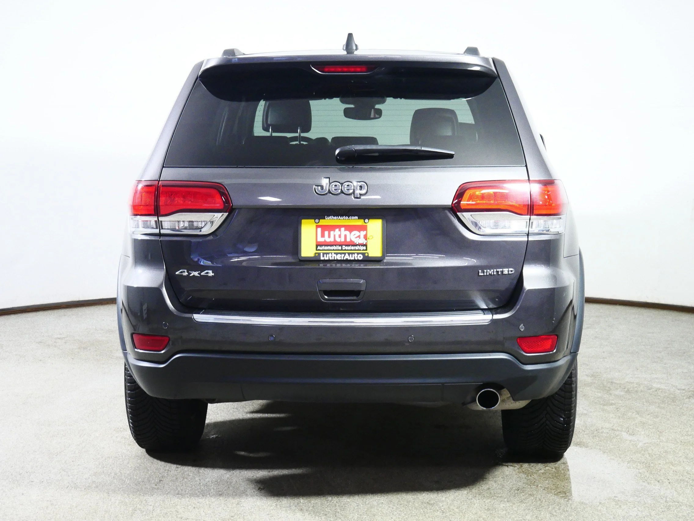 Used 2021 Granite Crystal Metallic Clearcoat Jeep Limited image 6