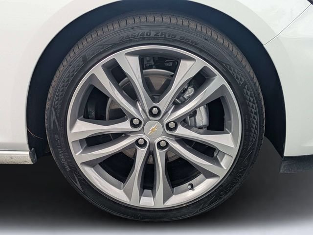 Used 2024 White Chevrolet LT image 11