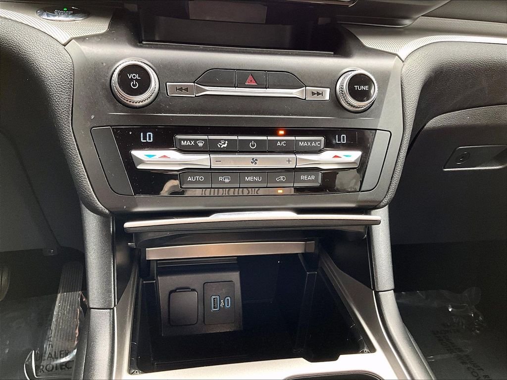 Used 2020 Red Metallic Ford XLT image 27