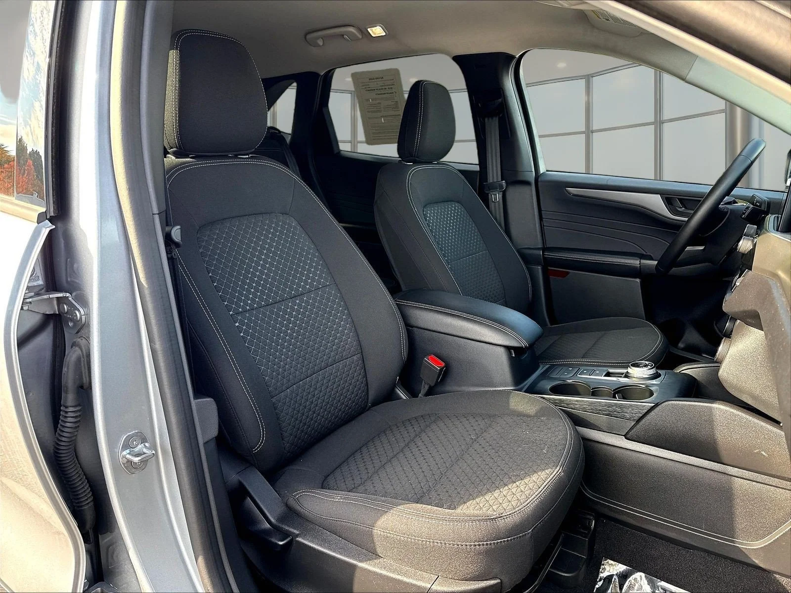 Used 2023 Silver Metallic Ford Active image 31