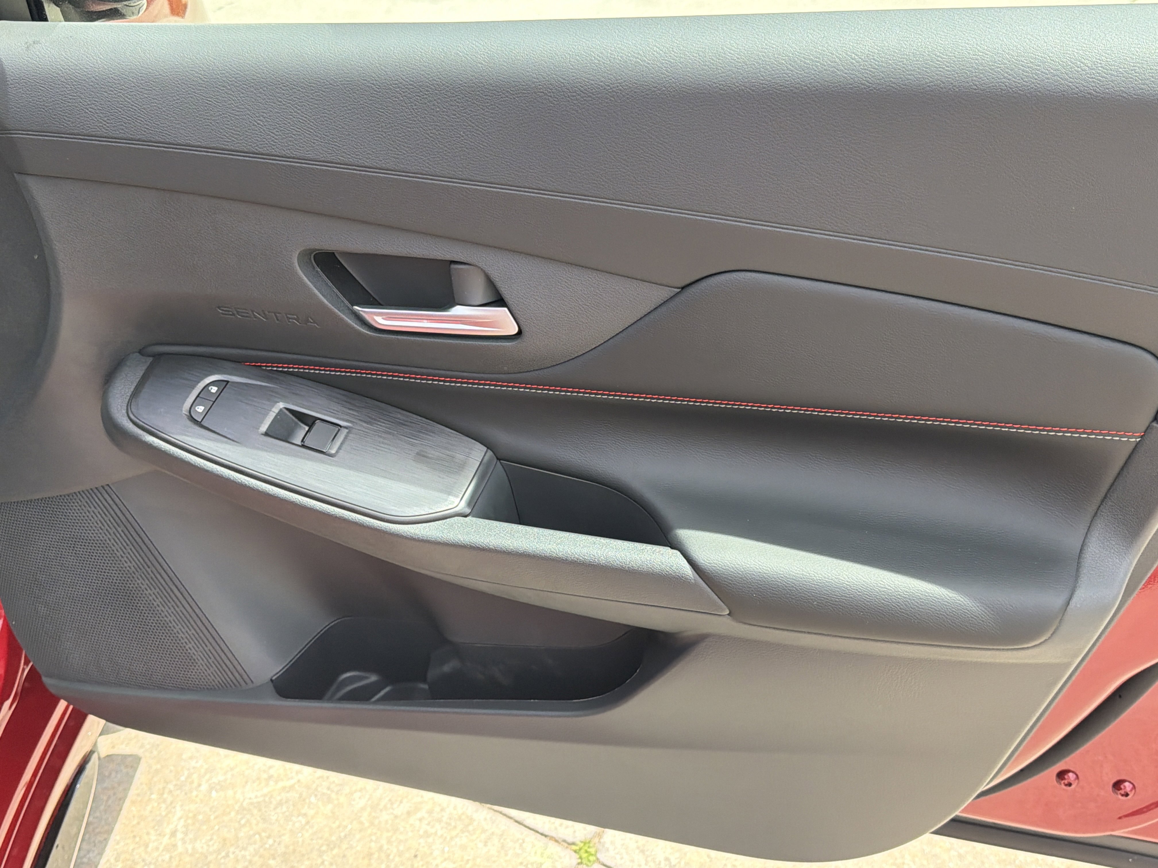 New 2026 Scarlet Ember Tintcoat Nissan SR image 15