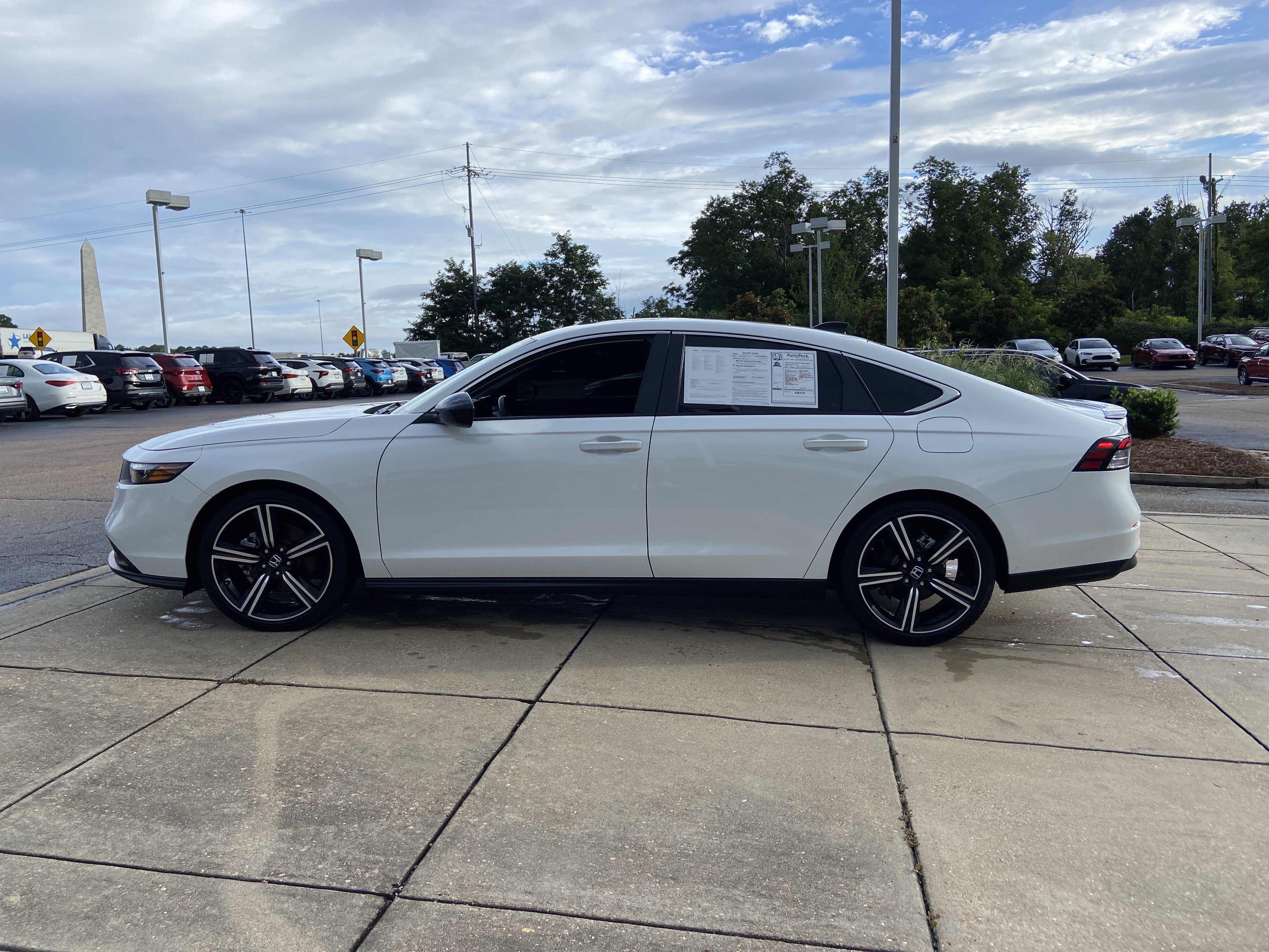 Used 2024 Platinum White Pearl Honda Sport image 8