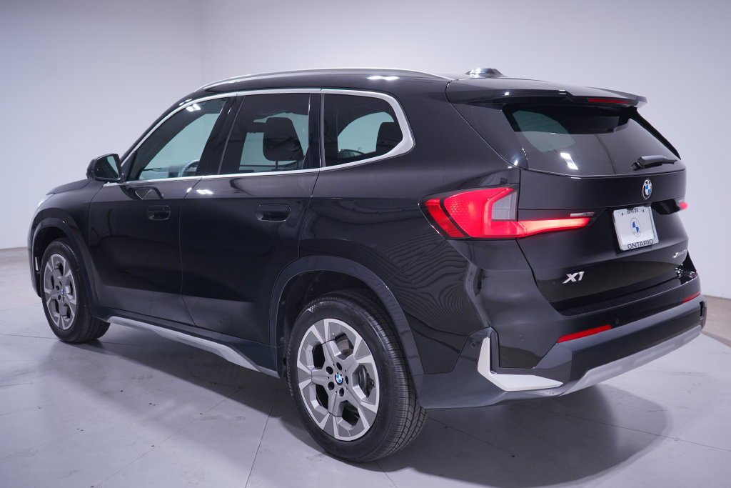 Used 2026 Jet Black BMW xDrive28i image 3