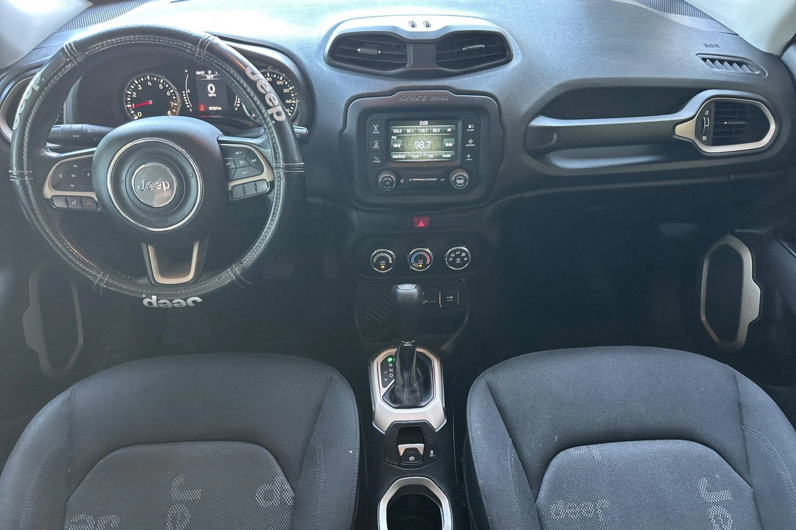 Used 2016 Alpine White Jeep Latitude image 13