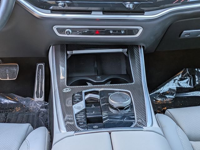 Used 2026 Blue BMW M60i image 22