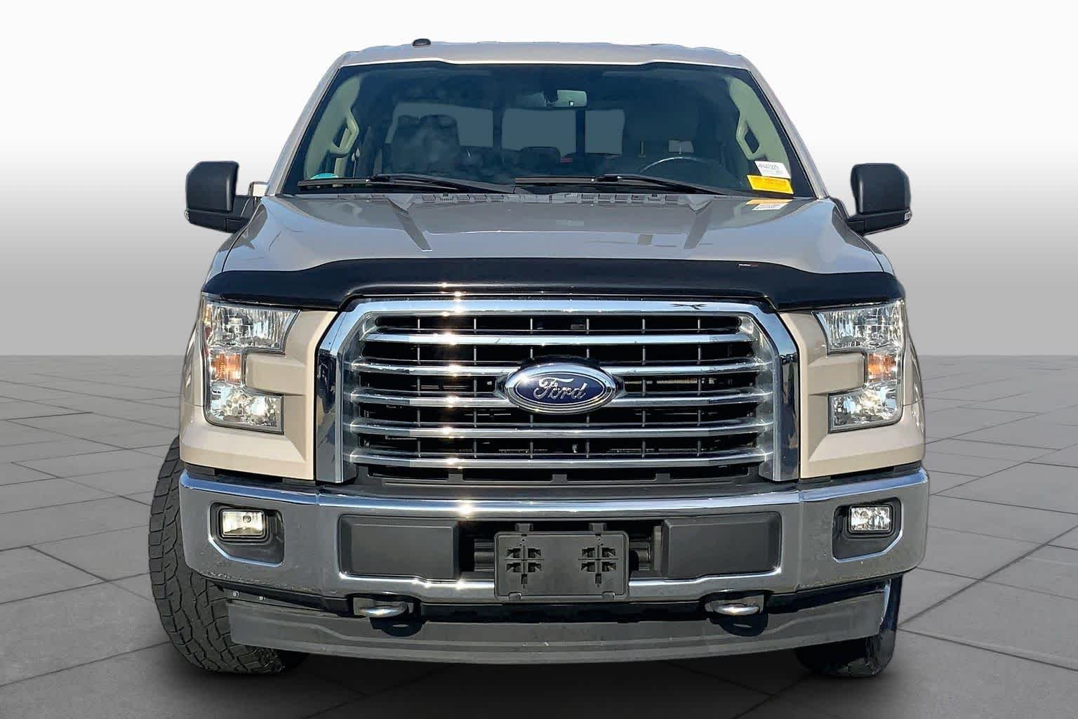 Used 2017 White Gold Ford XLT image 4