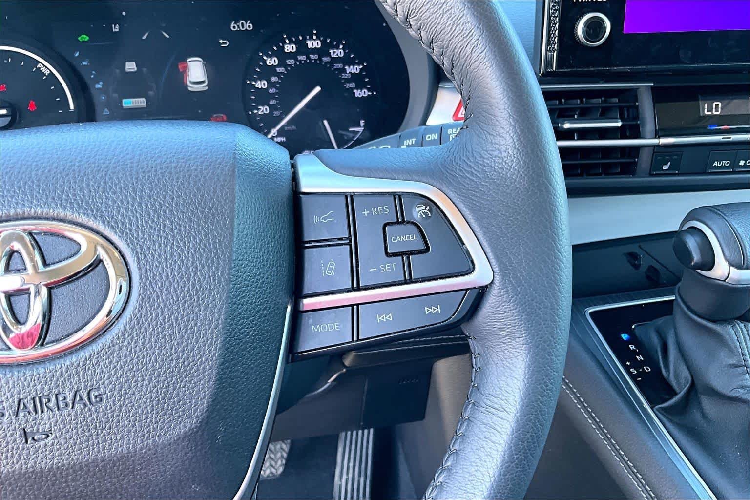 Used 2025 MAGNETIC GRAY METALLIC Toyota XLE Autono-MaaS image 23