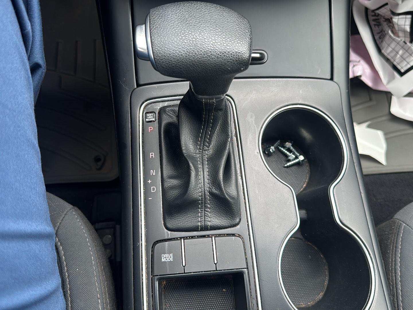 Used 2019 Platinum Graphite Kia LX image 18