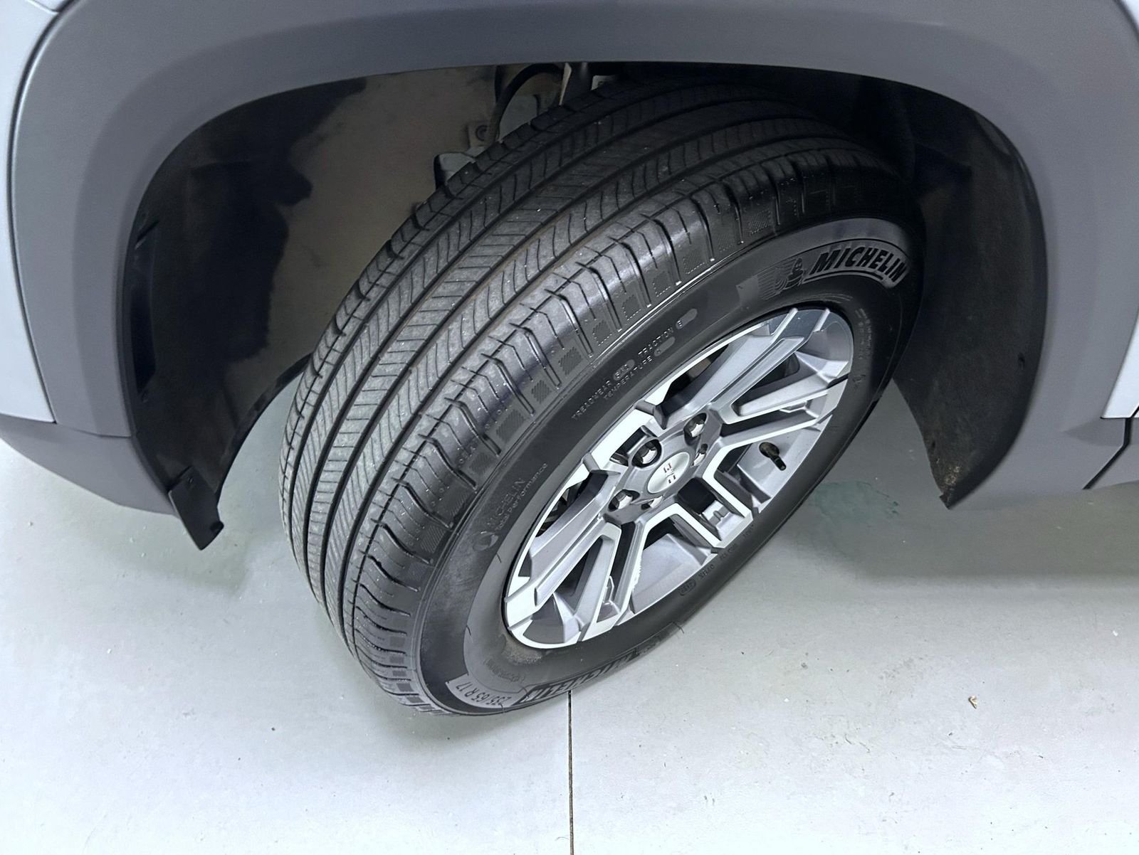 Used 2026 Silver GMC Elevation image 23