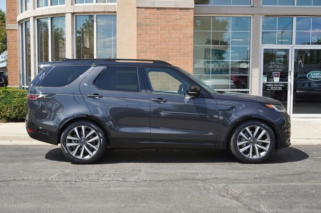 New 2026 Carpathian Grey Land Rover Dynamic SE image 7