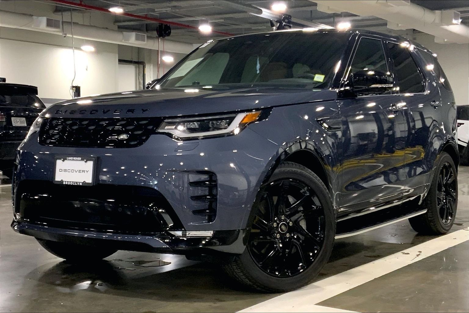 2025 Land Rover Discovery Dynamic SE