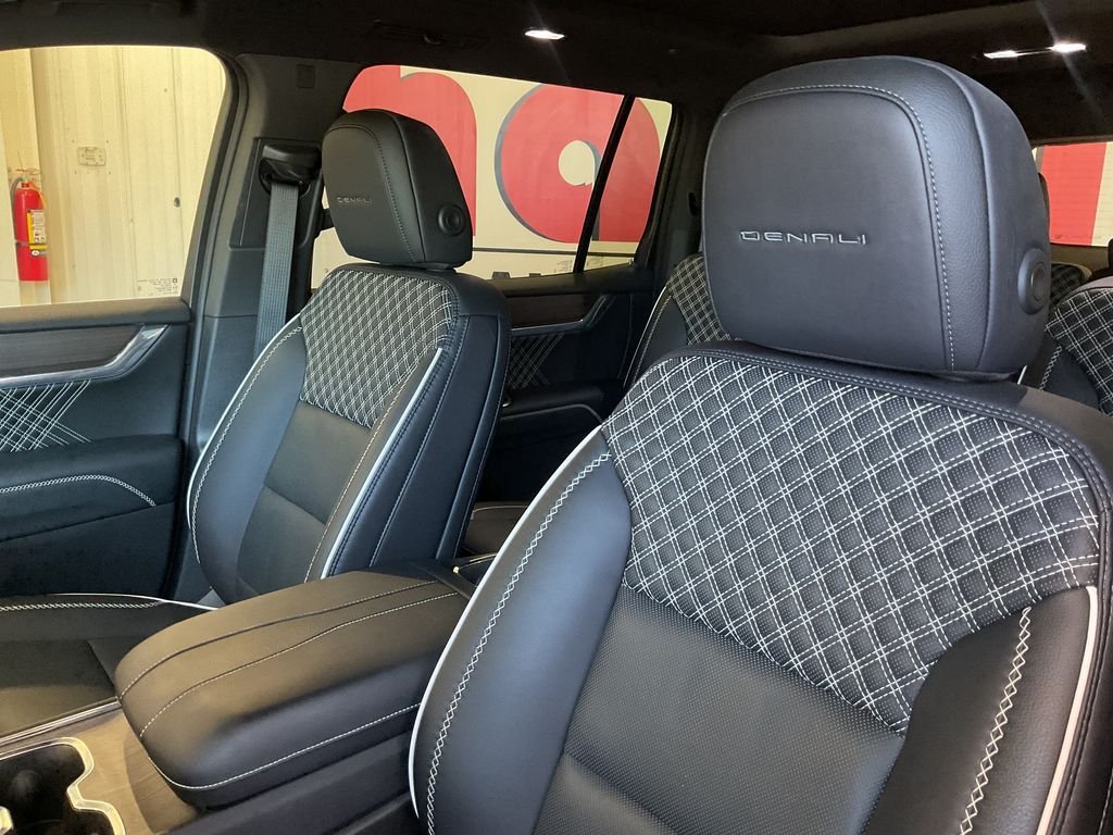 Used 2025 Black GMC Denali image 18