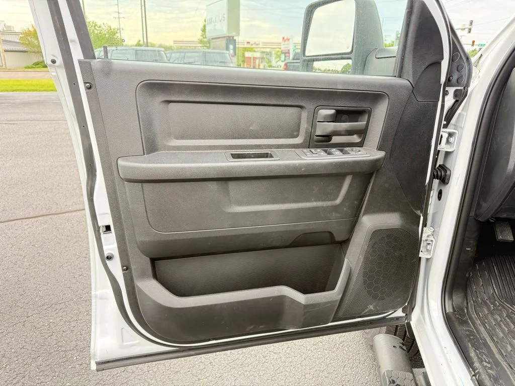 2025 RAM 2500 Tradesman - Photo 18