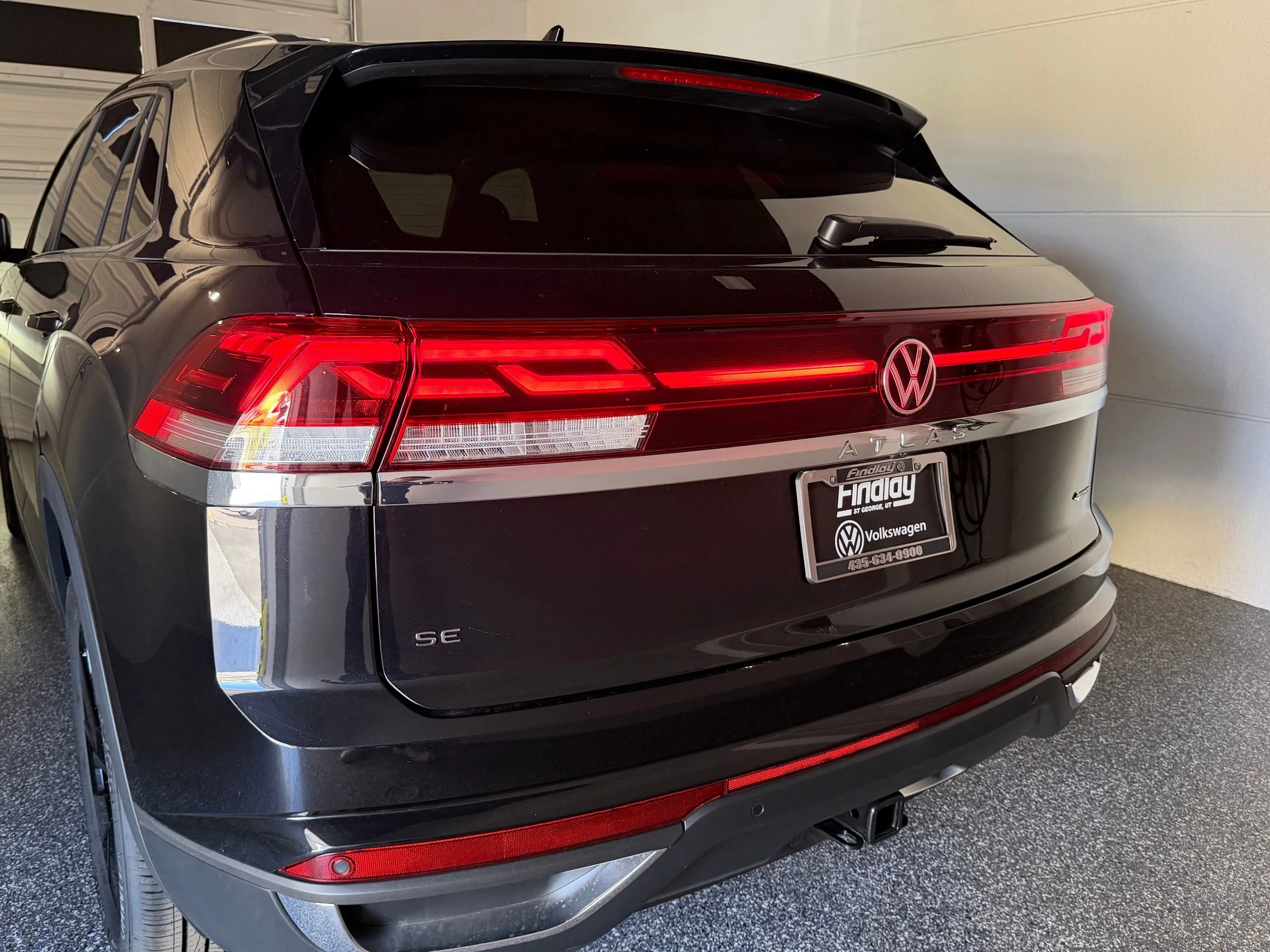 New 2026 Black Volkswagen 2.0T SE w/Technology image 52