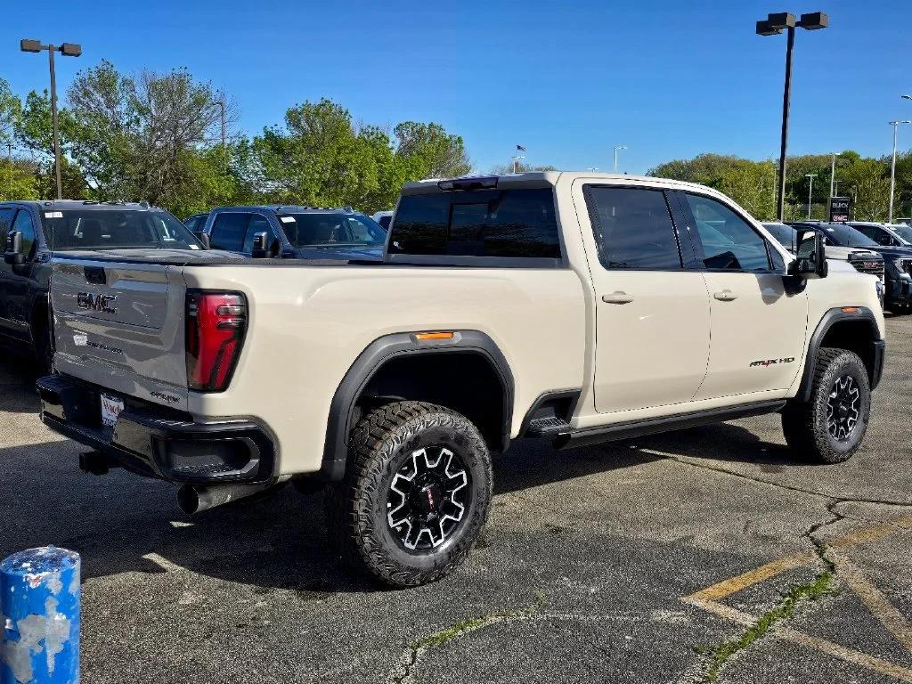 2026 GMC Sierra 2500HD AT4X - Photo 8