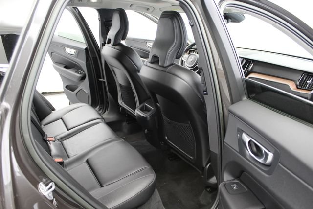 2023 Volvo XC60 Plus - Photo 17