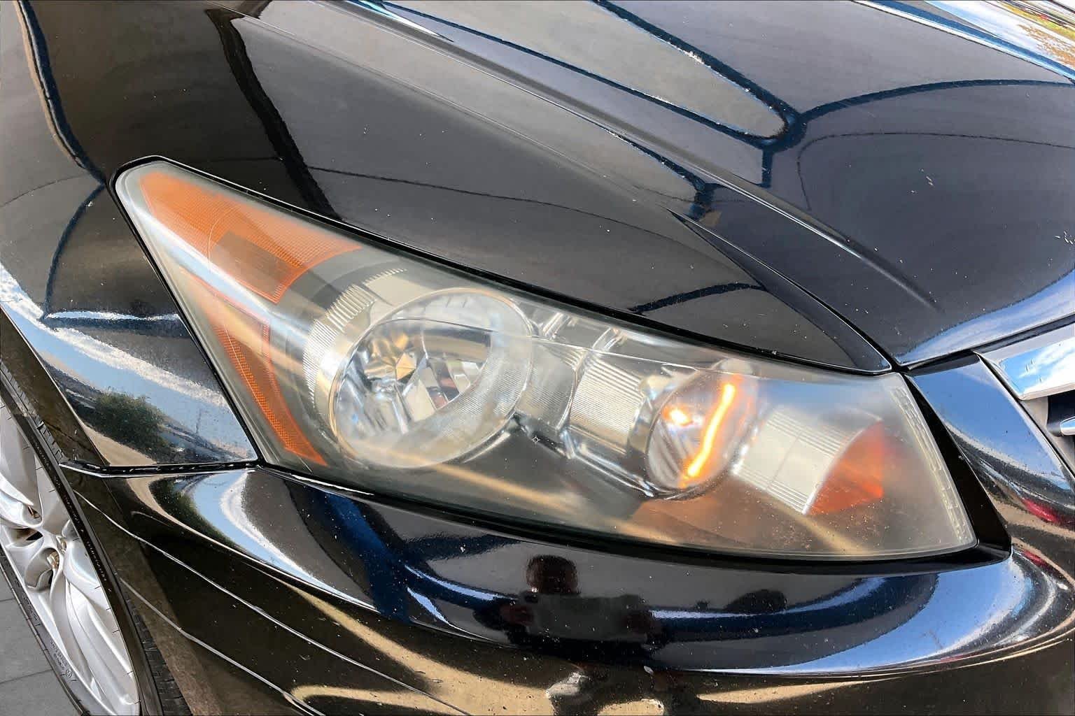 Used 2011 Crystal Black Pearl Honda EX-L image 26