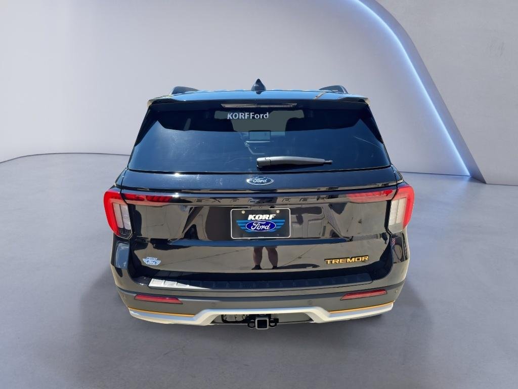 New 2026 Agate Black Metallic Ford Tremor® image 6