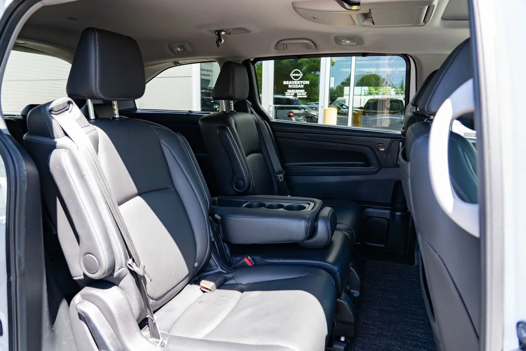 Used 2022 White Honda Touring image 25