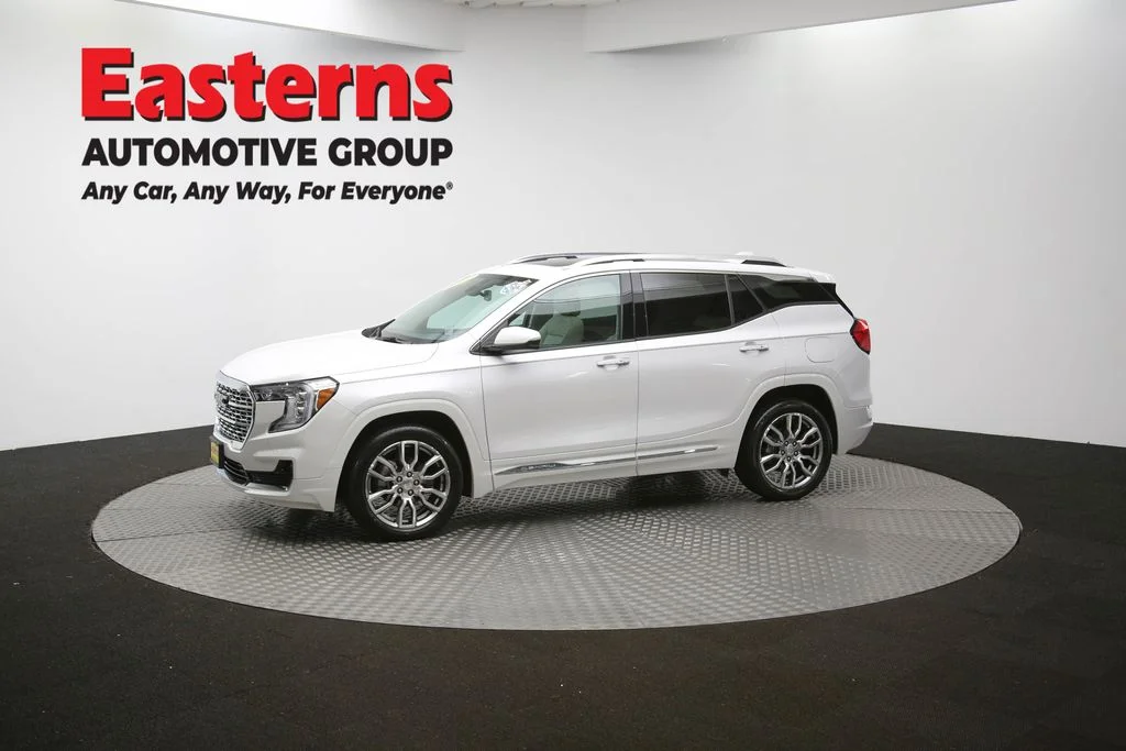 Used 2023 White GMC Denali image 58