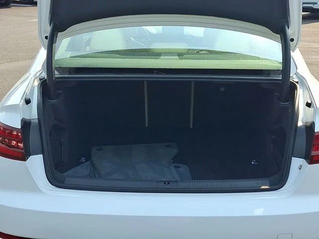 Used 2018 White Audi 2.0T Premium image 29