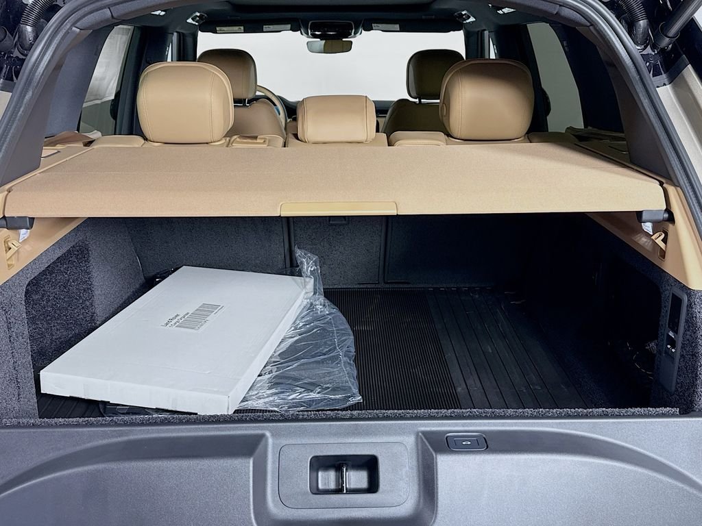 New 2026 Batumi Gold Land Rover SE image 27