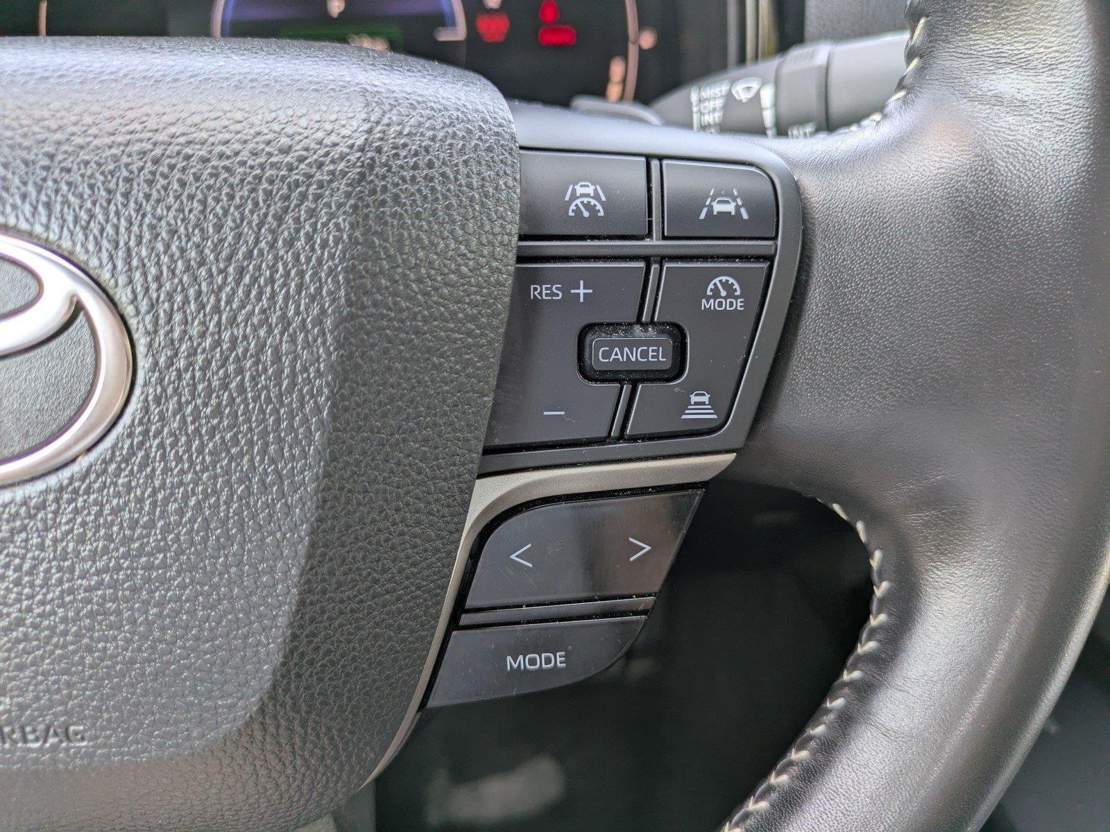 Used 2025  Toyota SE image 23