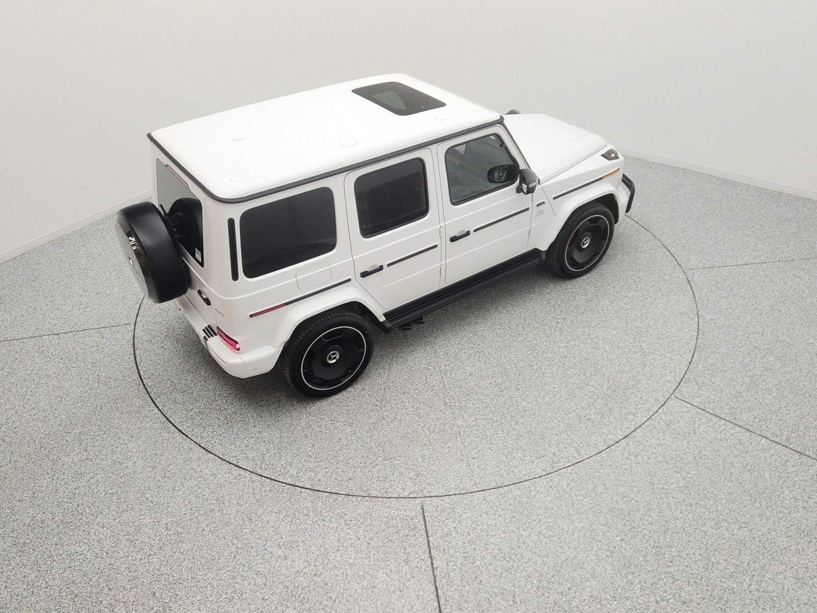 New 2026 MANUFAKTUR Moonlight White Magno Mercedes-Benz AMG® G 63 SUV image 13
