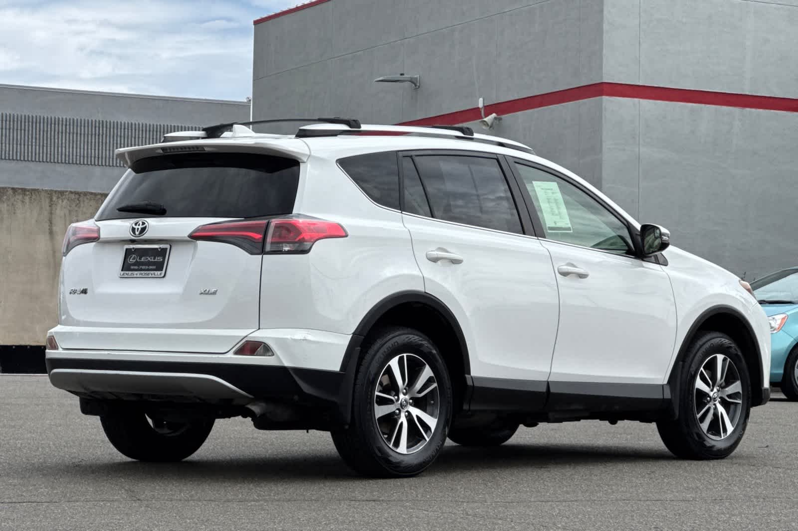 Used 2016 Super White Toyota XLE image 2