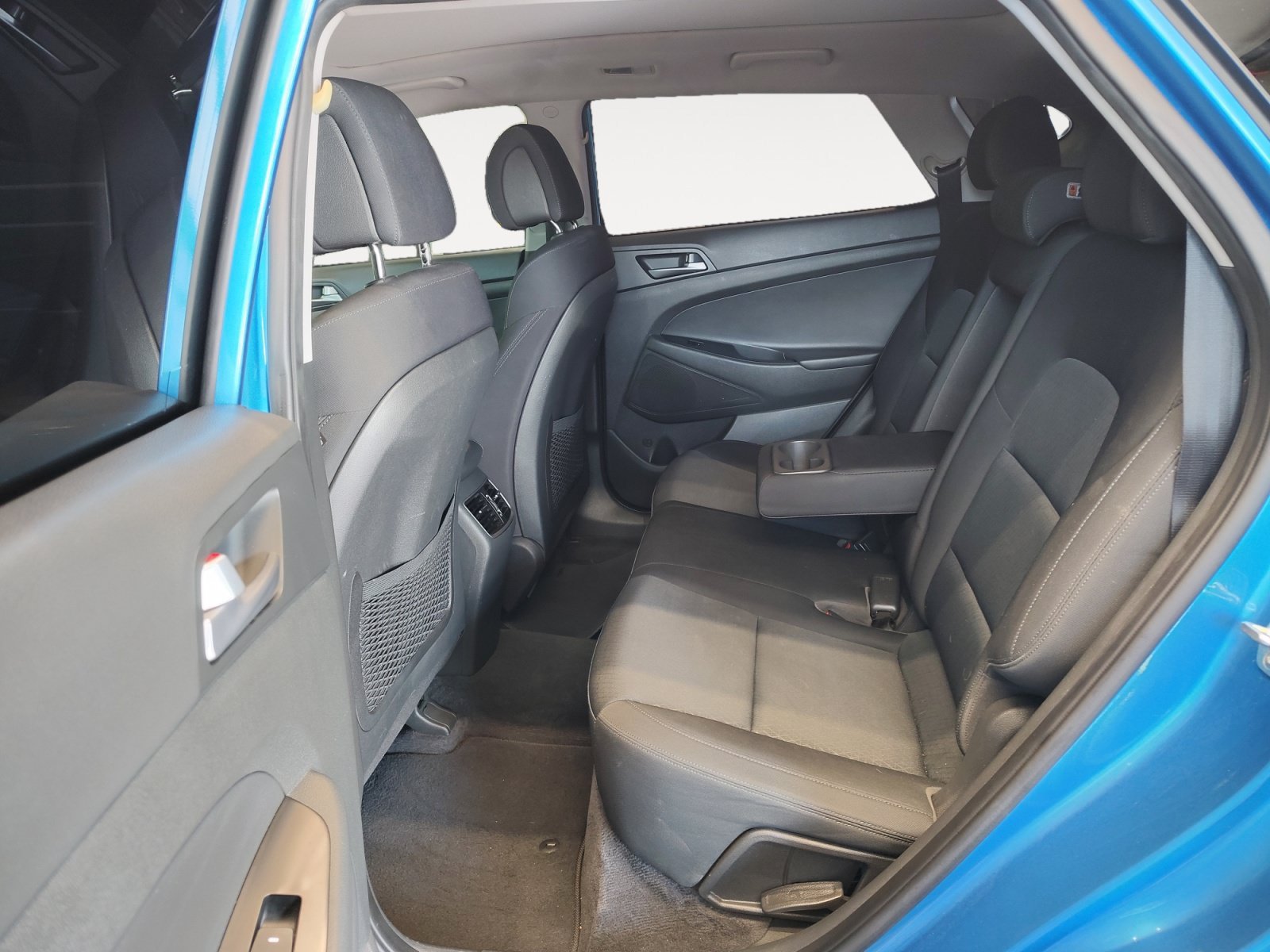 Used 2017 Caribbean Blue Hyundai Night image 23