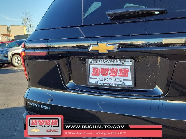 New 2027 Mosaic Black Metallic Chevrolet LT image 7