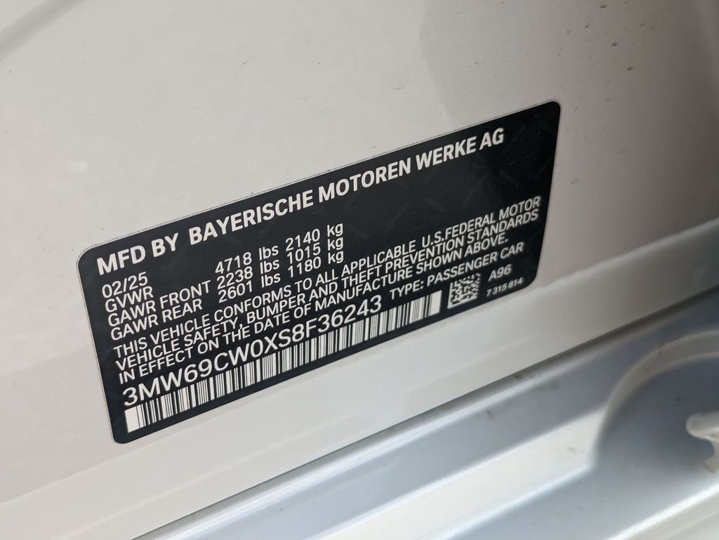 2025 BMW 3 Series 330i - Photo 25