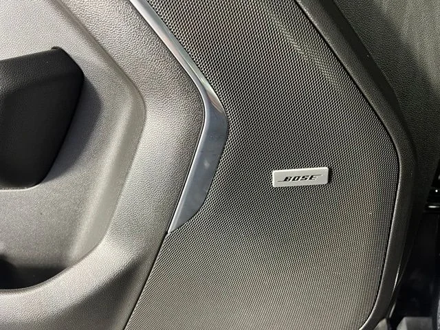 2023 GMC Yukon XL SLT - Photo 16