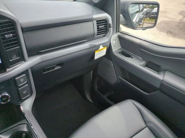 New 2026 Carbonized Gray Metallic Ford XLT image 17