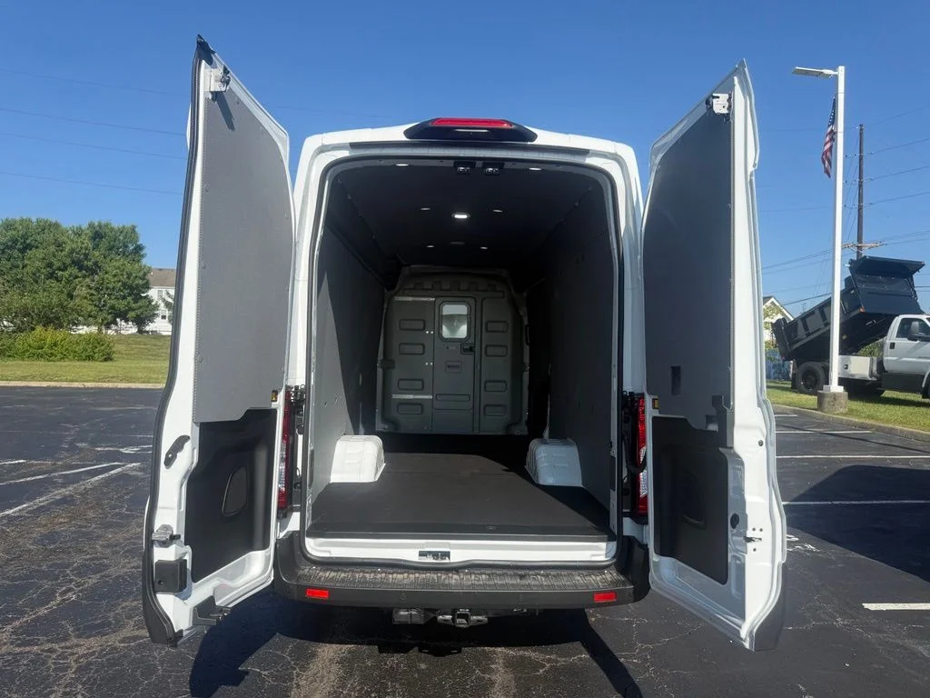 New 2026 Oxford White Ford Cargo Van image 39