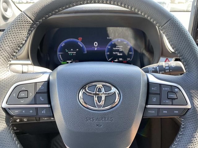 New 2026 Wind Chill Pearl Toyota Platinum image 16