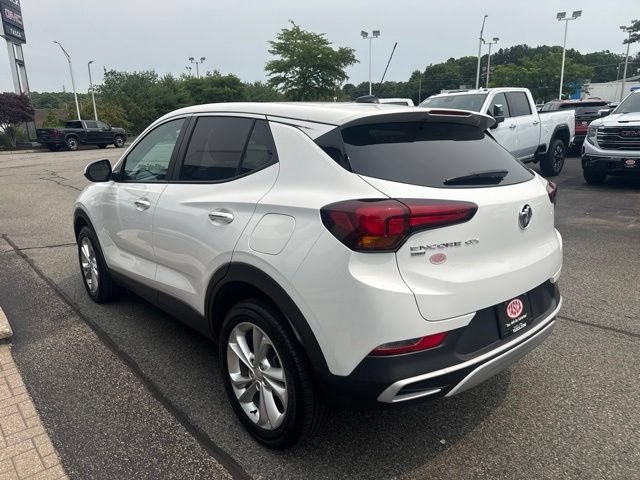 Used 2023 Summit White Buick Preferred image 5