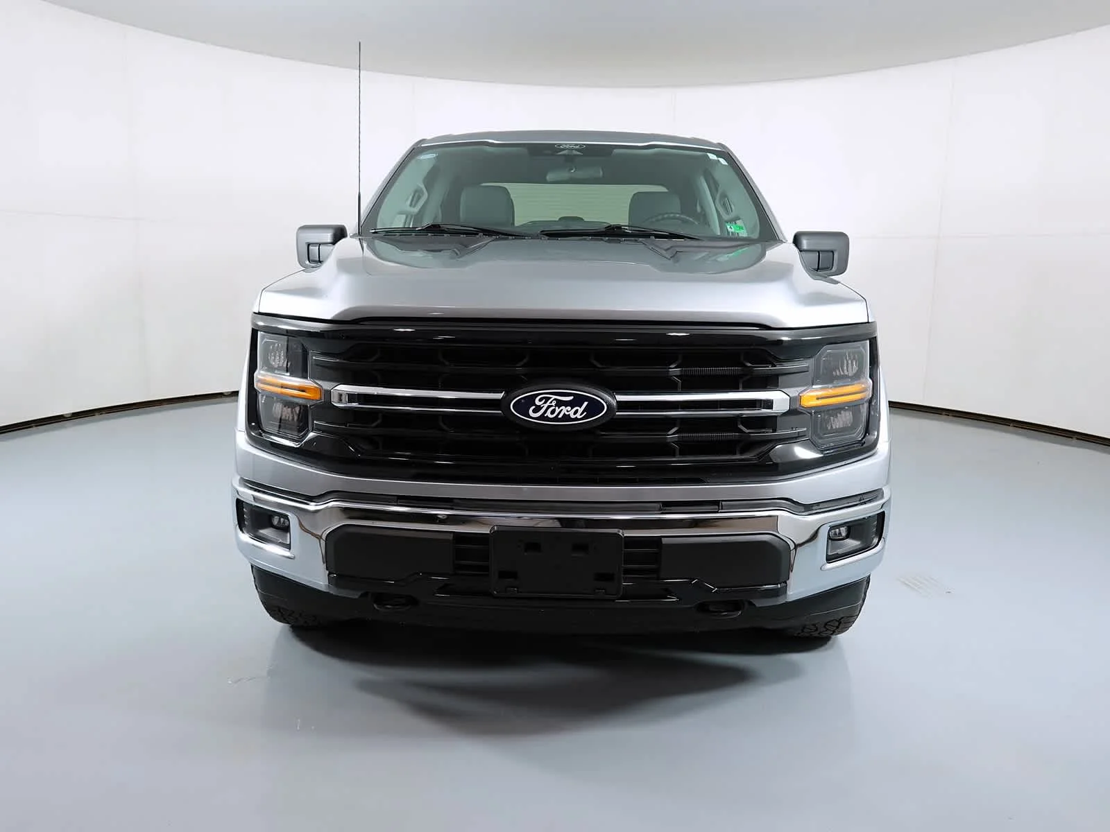 Used 2025 Iconic Silver Metallic Ford XLT image 7