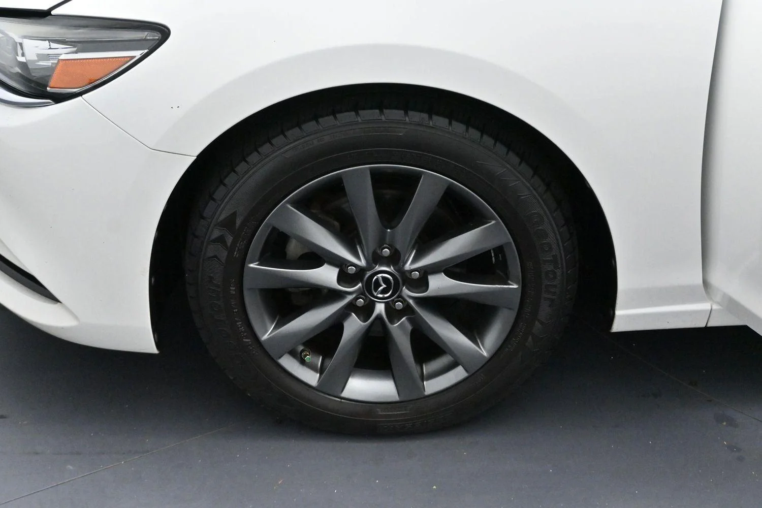 Used 2018 Snowflake White Pearl Mica Mazda Sport image 27