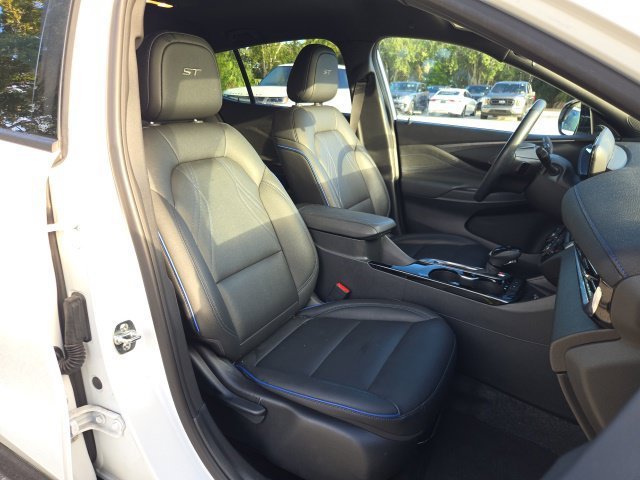 Used 2025 Summit White Buick Sport Touring image 12