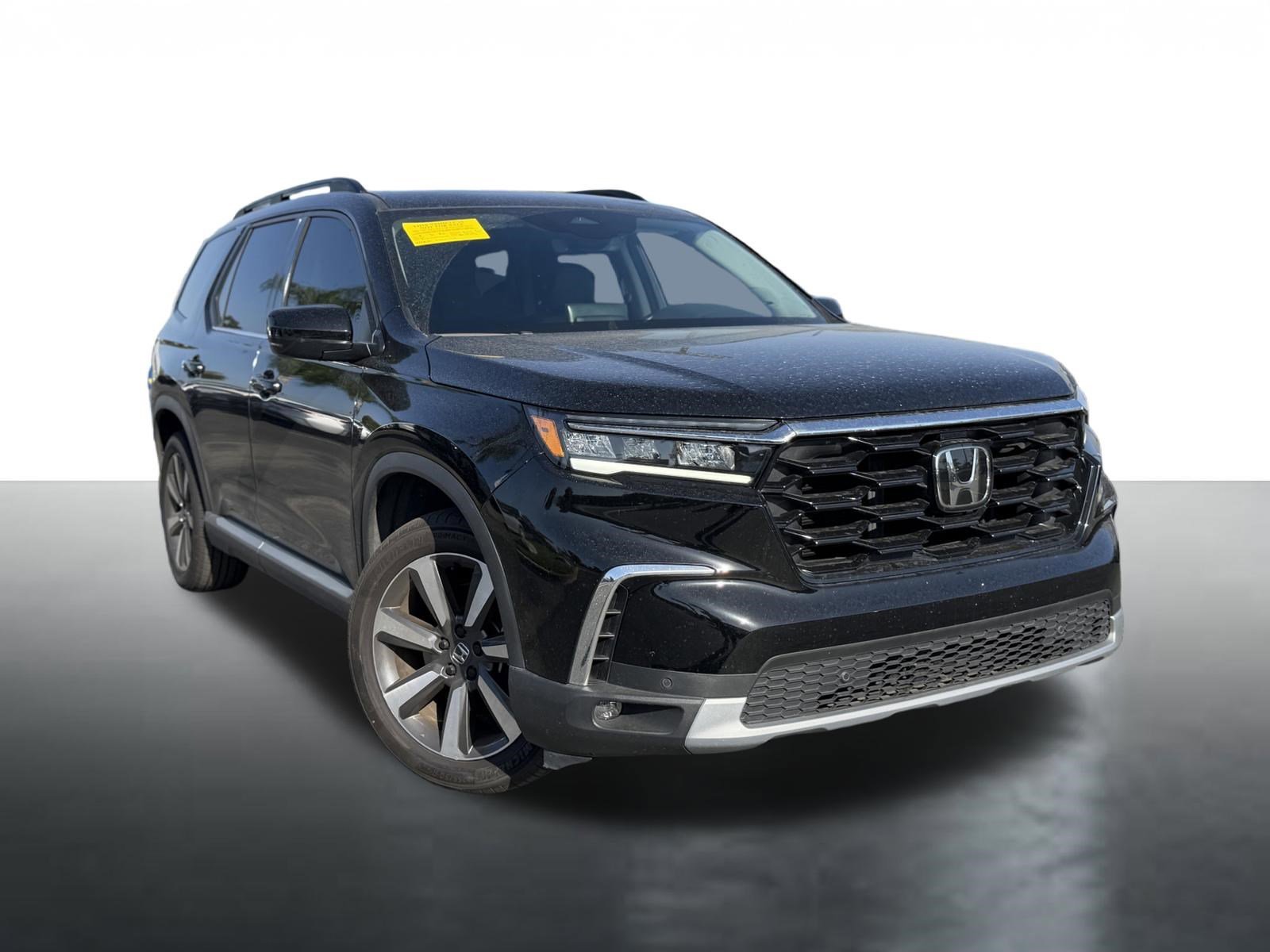 2024 Honda Pilot Touring 2WD's photo