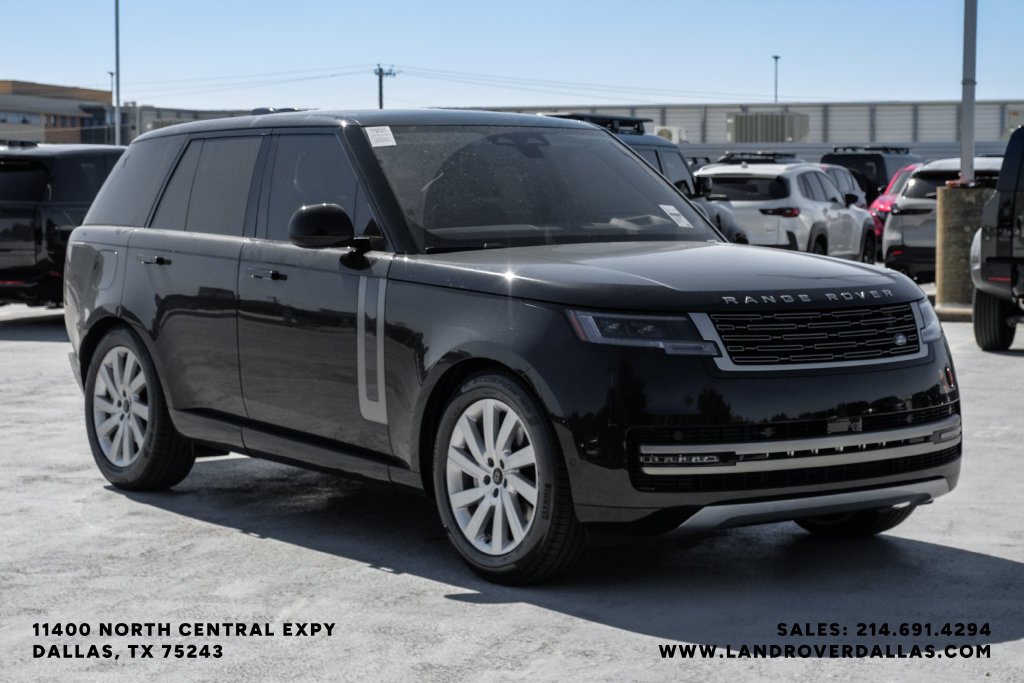New 2027 Santorini Black Metallic Land Rover SE image 6