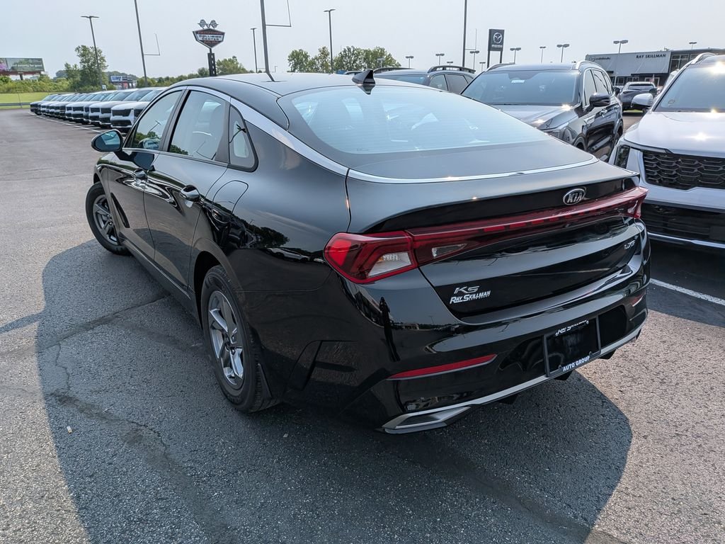 Used 2021 Ebony Black Kia LXS image 5
