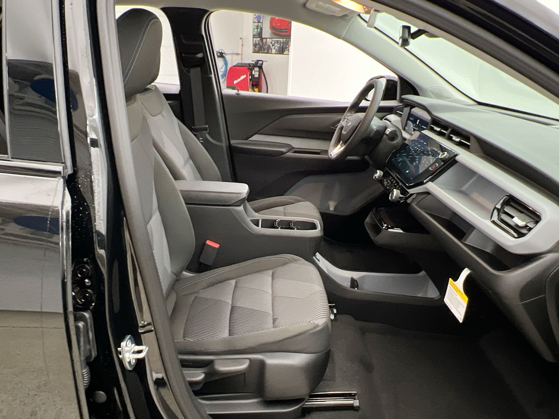 2027 Chevrolet Bolt LT - Photo 82