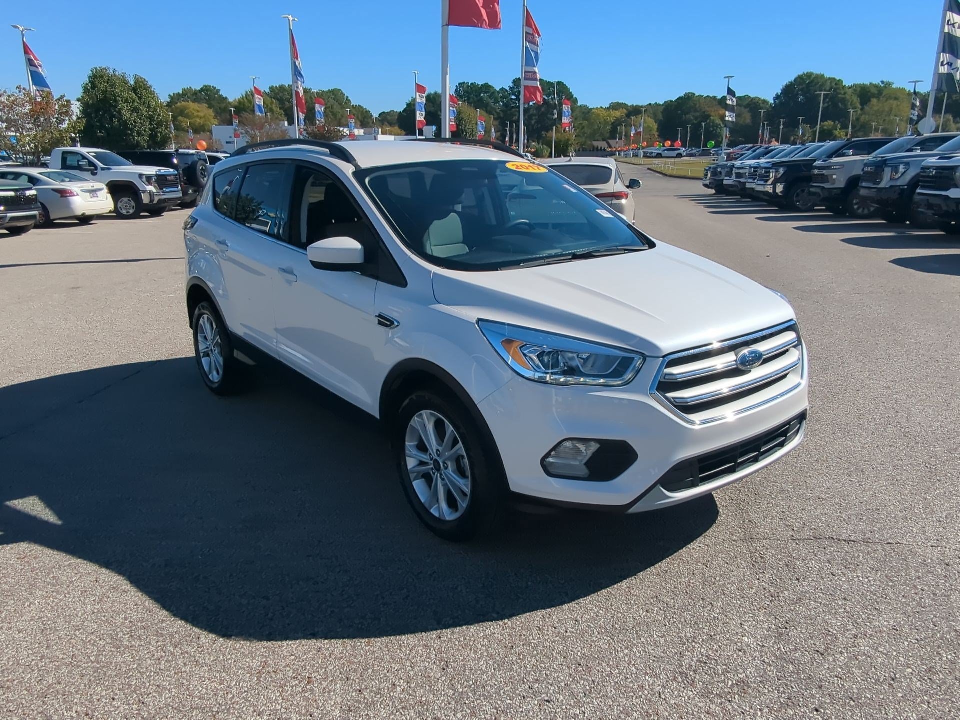 Used 2017 Ford Escape SE with VIN 1FMCU0GD8HUE85191 for sale in Jackson, TN
